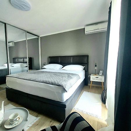 Apartment Fila - Large & Close To The Beach Makarska Exteriör bild